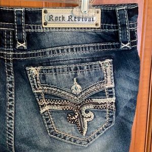 ***BRAND NEW*** without tags size 32, straight